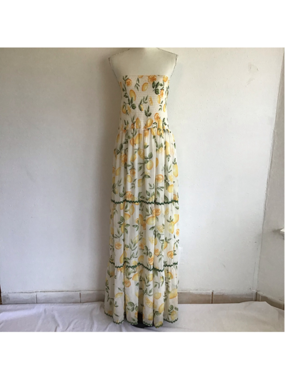 Fashion Nova Women's Elegant Lemon Print Maxi Dress, White & Yellow, Size 3X